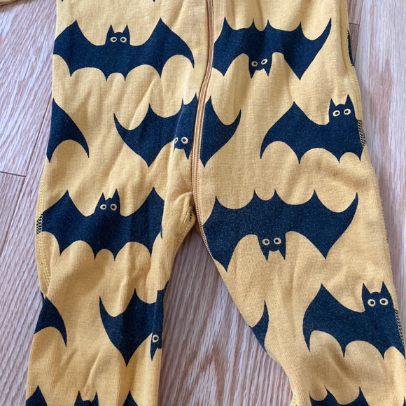 Hanna Andersson | Halloween bats 🦇 sleeper size 18-24mo - Picture 5 of 7
